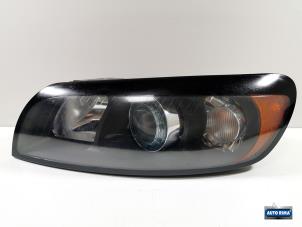 Used Headlight, left Volvo C30 (EK/MK) 2.4i 20V Price € 299,95 Margin scheme offered by Auto Rima Druten