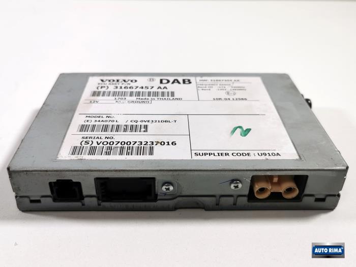 DAB module from a Volvo V40 (MV) 1.5 T3 16V Geartronic 2017
