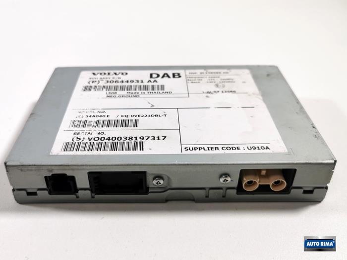 Begagnade DAB-modul Volvo V60 I (FW/GW) 2.0 D3 20V Pris € 49,95 Marginaltabell erbjuds av Auto Rima 