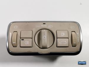 Usados Interruptor de luz Volvo XC60 I (DZ) 2.0 T5 16V Precio € 24,95 Norma de margen ofrecido por Auto Rima Druten