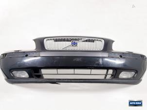 Used Front bumper Volvo V70 (SW) 2.4 20V 170 Price € 149,95 Margin scheme offered by Auto Rima Druten