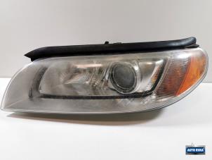 Used Headlight, left Volvo V70 (BW) 2.4 D5 20V Price € 349,95 Margin scheme offered by Auto Rima Druten