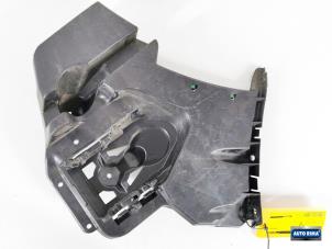 Used Rear bumper bracket, left Volvo V40 (MV) 2.0 D2 16V Price € 19,95 Margin scheme offered by Auto Rima Druten