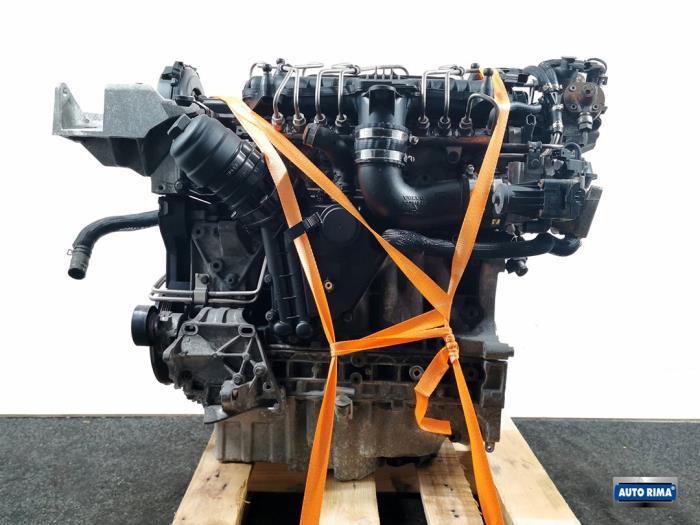 Engine from a Volvo XC70 (BZ) 2.4 D 20V 2010