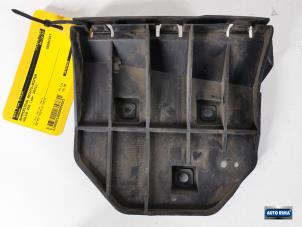 Used Rear bumper bracket, right Volvo V50 (MW) 2.0 D4 20V Price € 19,95 Margin scheme offered by Auto Rima Druten