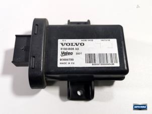 Usagé Module Xenon Volvo XC60 I (DZ) 2.0 T5 16V Prix € 49,95 Règlement à la marge proposé par Auto Rima Druten