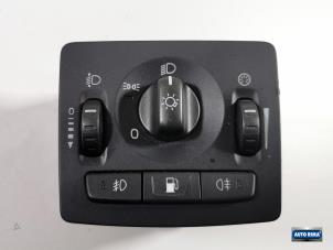 Used Light switch Volvo V50 (MW) 2.0 D 16V Price € 24,95 Margin scheme offered by Auto Rima Druten