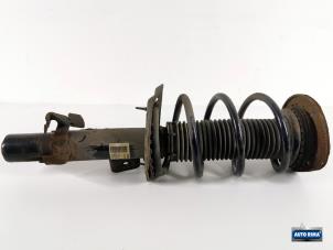 Used Front shock absorber rod, right Volvo V60 I (FW/GW) 2.4 D5 20V Autom. Price € 49,95 Margin scheme offered by Auto Rima Druten