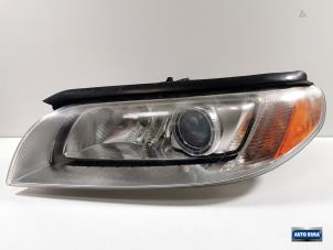 Used Headlight, left Volvo V70 (BW) 2.5 T 20V Price € 349,95 Margin scheme offered by Auto Rima Druten