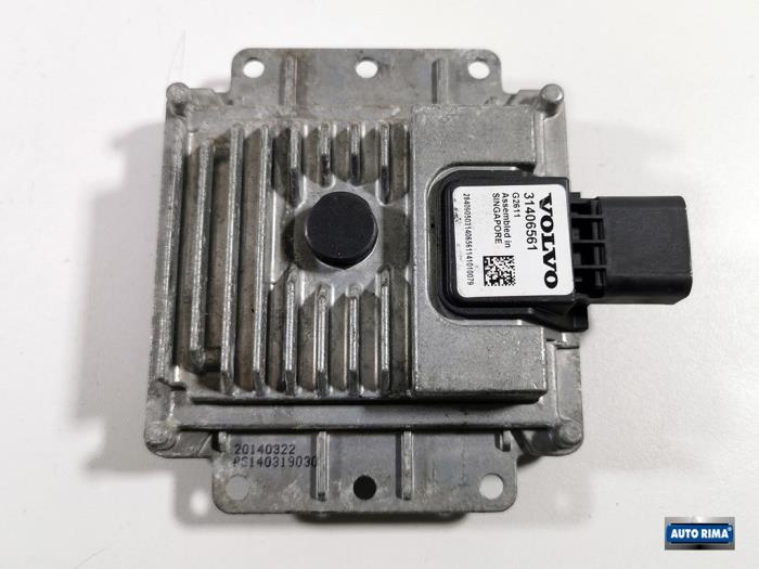 ACC sensor (distance) from a Volvo V60 I (FW/GW) 2.0 D3 16V 2015