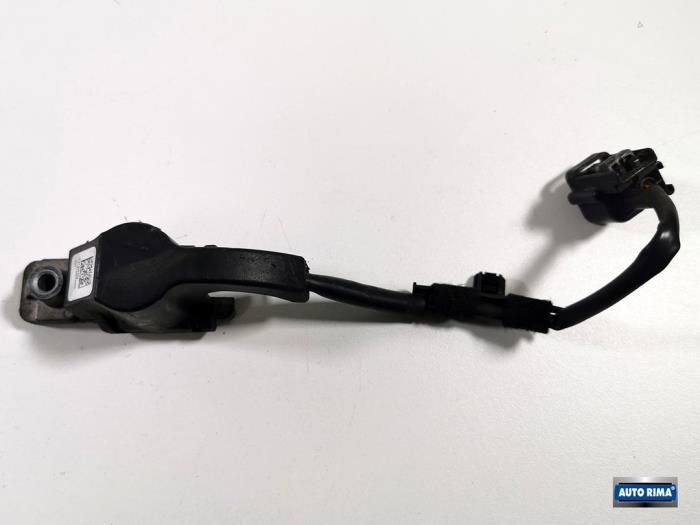 Airbag sensor from a Volvo V40 (MV) 1.6 D2 2014