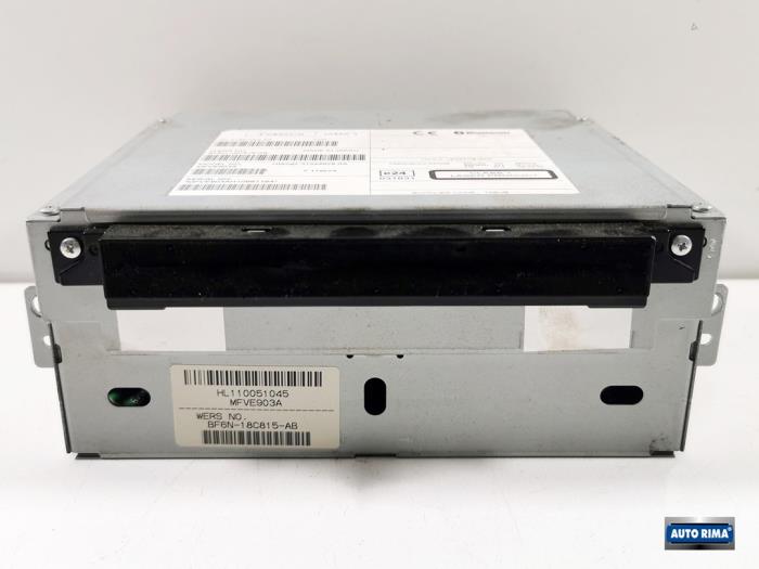 Używane Odtwarzacz CD Volvo V70 (BW) 2.0 D 16V Cena € 49,95 Procedura marży oferowane przez Auto Rima 