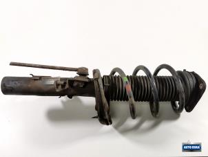 Used Front shock absorber rod, right Volvo V40 (MV) 1.6 D2 Price € 49,95 Margin scheme offered by Auto Rima Druten