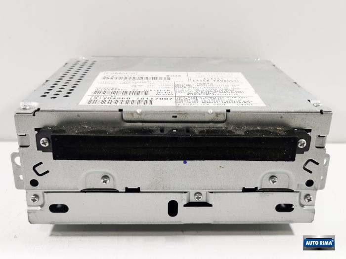 CD player from a Volvo S80 (AR/AS) 2.4 D5 20V 180 AWD 2007