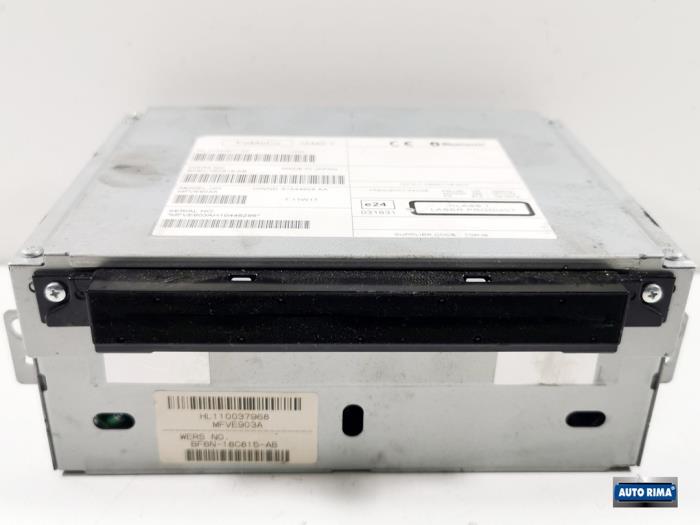 Używane Odtwarzacz CD Volvo V70 (BW) 2.0 D 16V Cena € 74,95 Procedura marży oferowane przez Auto Rima 