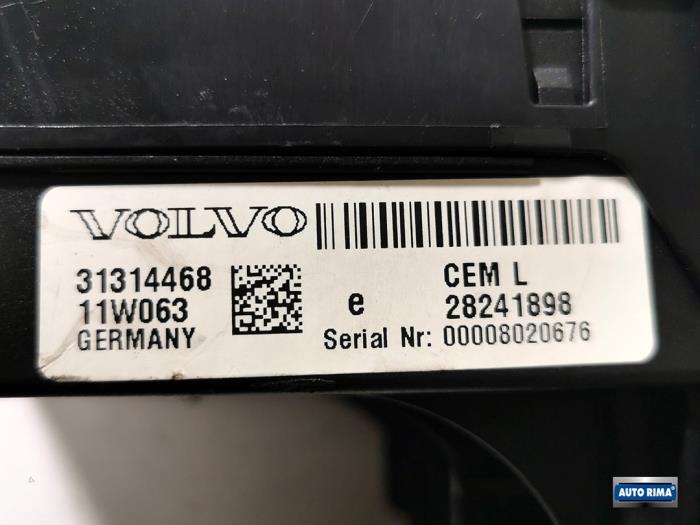Módulo electrónico central de un Volvo XC90 I 2.4 D5 20V 2011