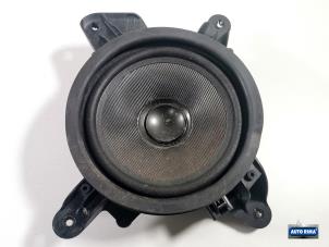 Used Speaker Volvo V70 (SW) 2.4 20V 170 Price € 34,95 Margin scheme offered by Auto Rima Druten