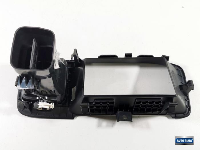 Kratka wentylacyjna deski rozdzielczej z Volvo V60 I (FW/GW) 2.0 D4 16V 2015