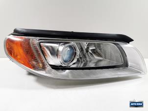 Used Headlight, right Volvo V70 (BW) 2.0 D3 20V Price € 349,95 Margin scheme offered by Auto Rima Druten
