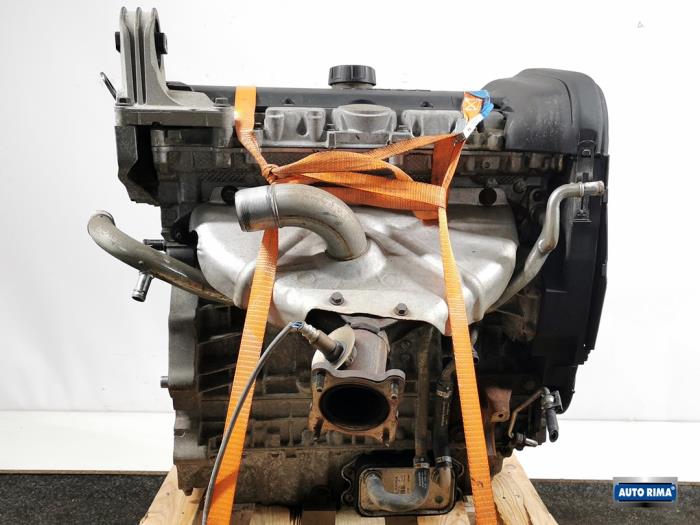 Motor van een Volvo S60 I (RS/HV) 2.4 20V 140 2003