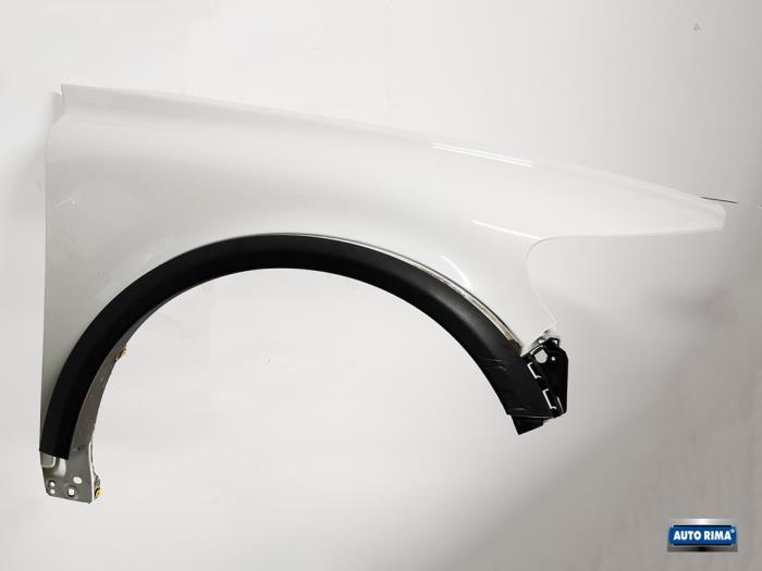 Front wing, right from a Volvo C30 (EK/MK) 1.6 16V 2009