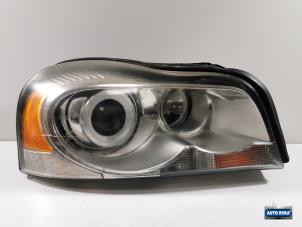 Used Headlight, right Volvo XC90 I 2.5 T 20V Price € 374,95 Margin scheme offered by Auto Rima Druten