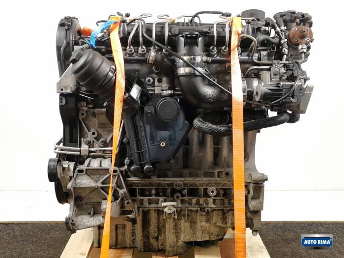 Engine from a Volvo XC60 I (DZ) 2.4 D3 20V 2010