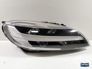 Used Headlight, right Volvo V40 (MV) 1.5 T2 16V Geartronic Price € 349,95 Margin scheme offered by Auto Rima Druten