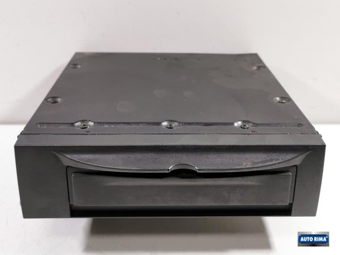 Używane Odtwarzacz DVD Volvo XC90 I 2.5 T 20V Cena € 99,95 Procedura marży oferowane przez Auto Rima Druten