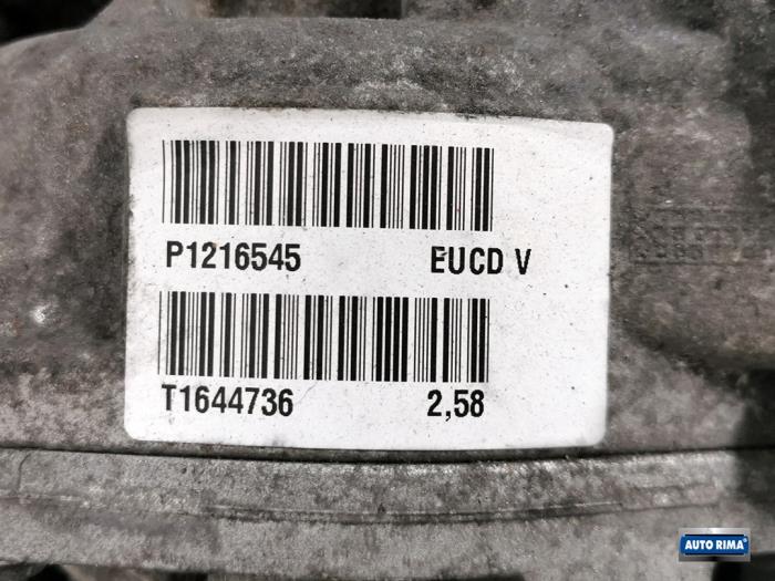 Differential hinten van een Volvo XC60 I (DZ) 2.4 D3/D4 20V AWD 2014