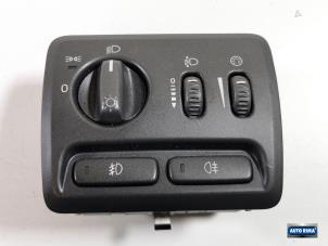 Usados Interruptor de luz Volvo V70 (SW) 2.4 20V 140 Precio € 24,95 Norma de margen ofrecido por Auto Rima Druten