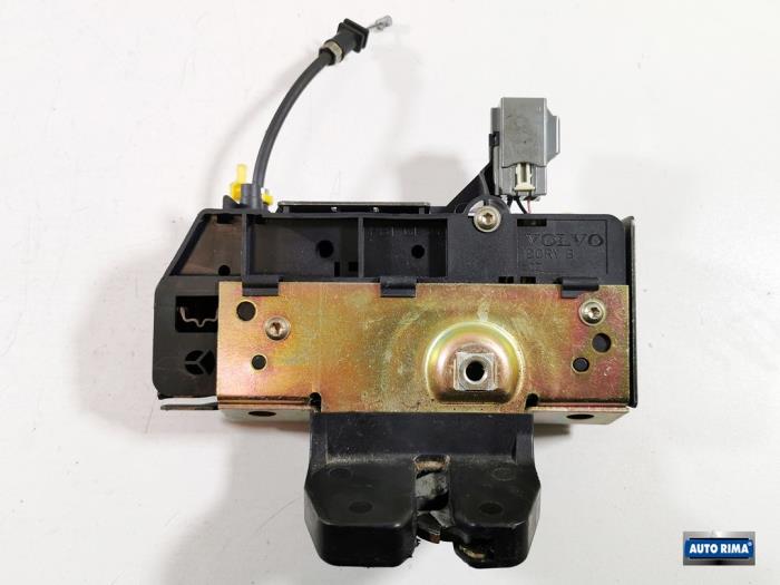 Tailgate lock mechanism from a Volvo XC90 I 2.5 T 20V 2006