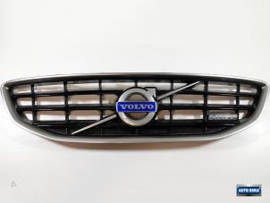 Usagé Calandre Volvo V40 (MV) 1.6 T2 GTDi 16V Prix € 149,95 Règlement à la marge proposé par Auto Rima Druten