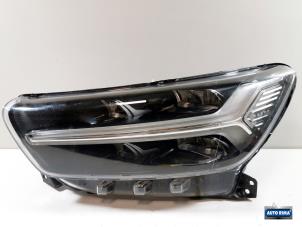 Used Headlight, left Volvo XC40 (XZ) 2.0 B4 16V Mild Hybrid Geartronic Price € 399,95 Margin scheme offered by Auto Rima Druten