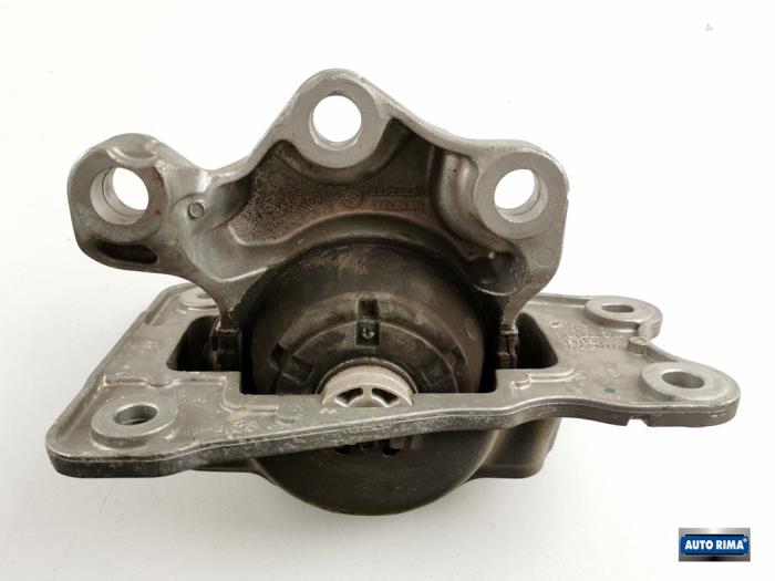 Used Engine mount Volvo V90 II (PW) 2.0 D4 16V Price € 49,95 Margin scheme offered by Auto Rima Druten