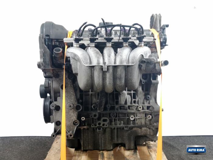 Engine from a Volvo V70 (SW) 2.4 20V 170 2006