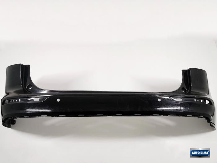 Rear bumper cover from a Volvo V60 Cross Country II (ZZ) 2.0 T5 16V AWD 2021