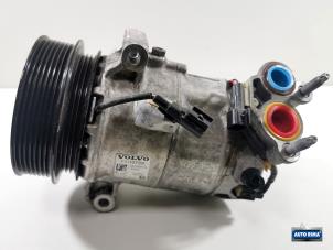 Usados Bomba de aire acondicionado Volvo XC40 (XZ) 2.0 B4 16V Mild Hybrid Geartronic Precio € 174,95 Norma de margen ofrecido por Auto Rima Druten