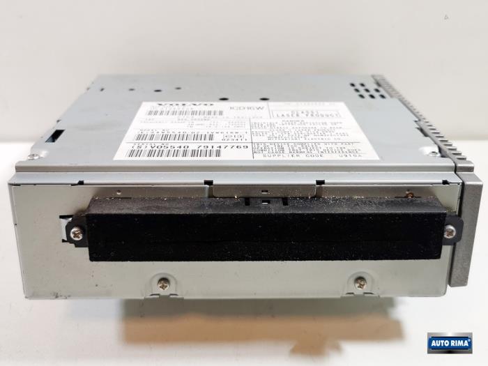 Używane Odtwarzacz CD Volvo V50 (MW) 2.4 D5 20V Cena € 49,95 Procedura marży oferowane przez Auto Rima 