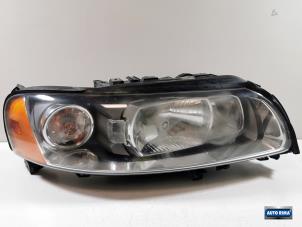 Used Headlight, right Volvo V70 (SW) 2.4 20V 170 Price € 299,95 Margin scheme offered by Auto Rima Druten