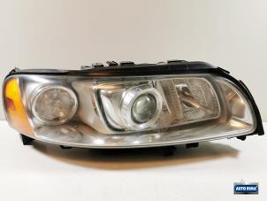 Used Headlight, right Volvo V70 (SW) 2.5 T 20V Price € 349,95 Margin scheme offered by Auto Rima Druten
