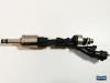Injector (petrol injection) from a Volvo V40 (MV) 1.6 T3 GTDi 16V 2014