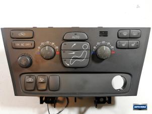 Używane Panel sterowania nagrzewnicy Volvo XC70 (SZ) XC70 2.4 T 20V Cena € 39,95 Procedura marży oferowane przez Auto Rima Druten