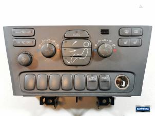 Usados Panel de control de calefacción Volvo XC70 (SZ) XC70 2.4 T 20V Precio € 39,95 Norma de margen ofrecido por Auto Rima Druten