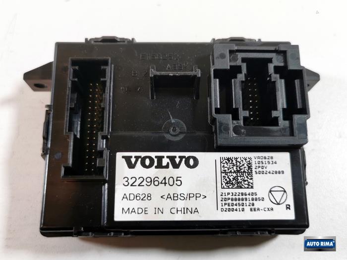 Usagé Module (divers) Volvo XC40 (XZ) 1.5 T3 12V Prix € 74,95 Règlement à la marge proposé par Auto Rima 