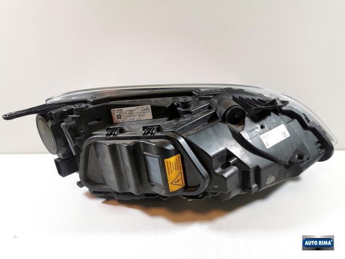 Headlight, left Volvo V40 1.6 T2 GTDi 16V - 31420007 VOLVO