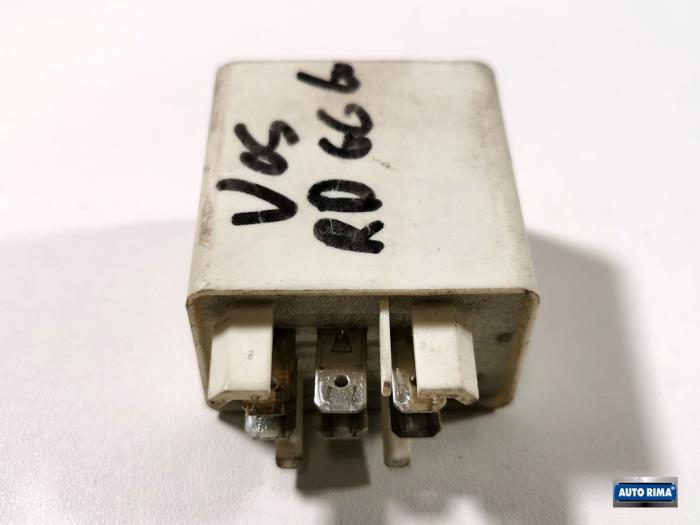 Fuel pump relay