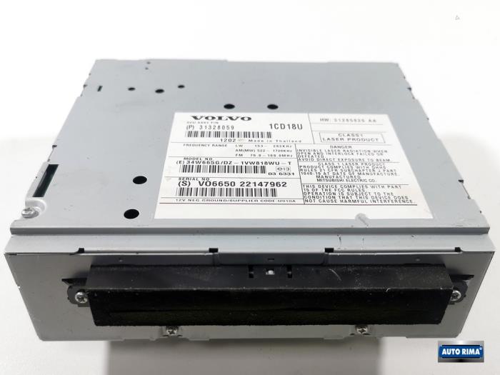 Gebrauchte CD Spieler Volvo V50 (MW) 1.6 D2 16V Preis € 49,95 Margenregelung angeboten von Auto Rima Druten