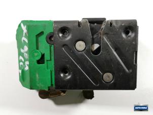 Used Door lock mechanism 4-door, front left Volvo XC90 I 2.5 T 20V Price € 74,95 Margin scheme offered by Auto Rima Druten