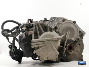 Używane Skrzynia biegów Volvo V70 (SW) 2.4 D5 20V Cena € 349,95 Procedura marży oferowane przez Auto Rima Druten
